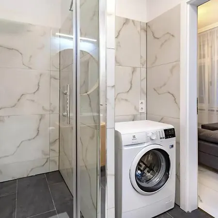 Daire Luxurious In The Heart Of